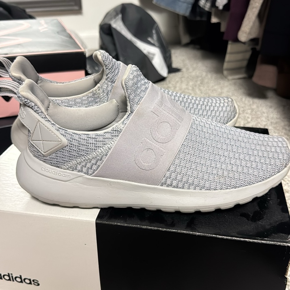 Shoes - Picture 4 of 4